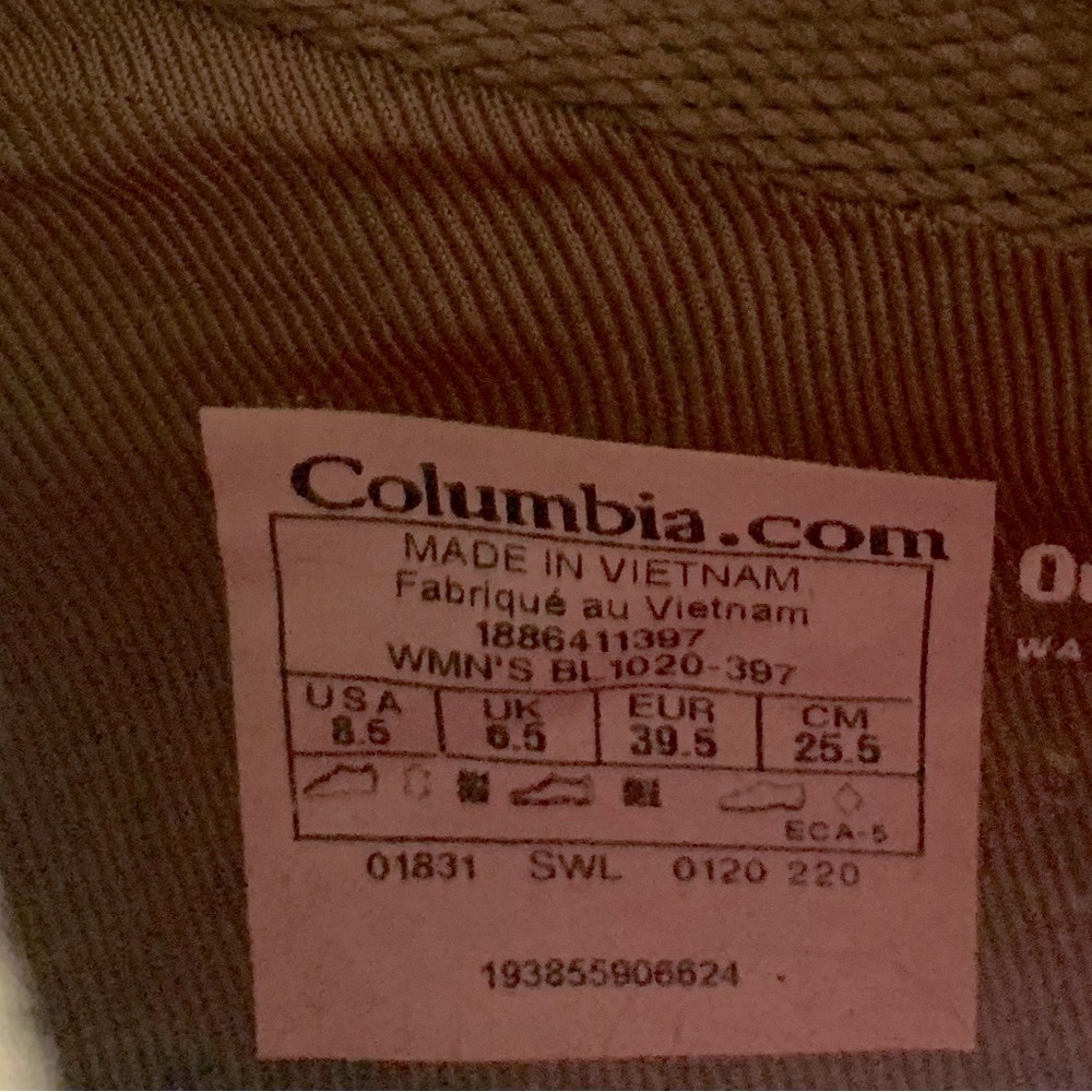Women’s adidas hikers worn once! Size 8.5 waterproof, Out dry. - Picture 5 of 8